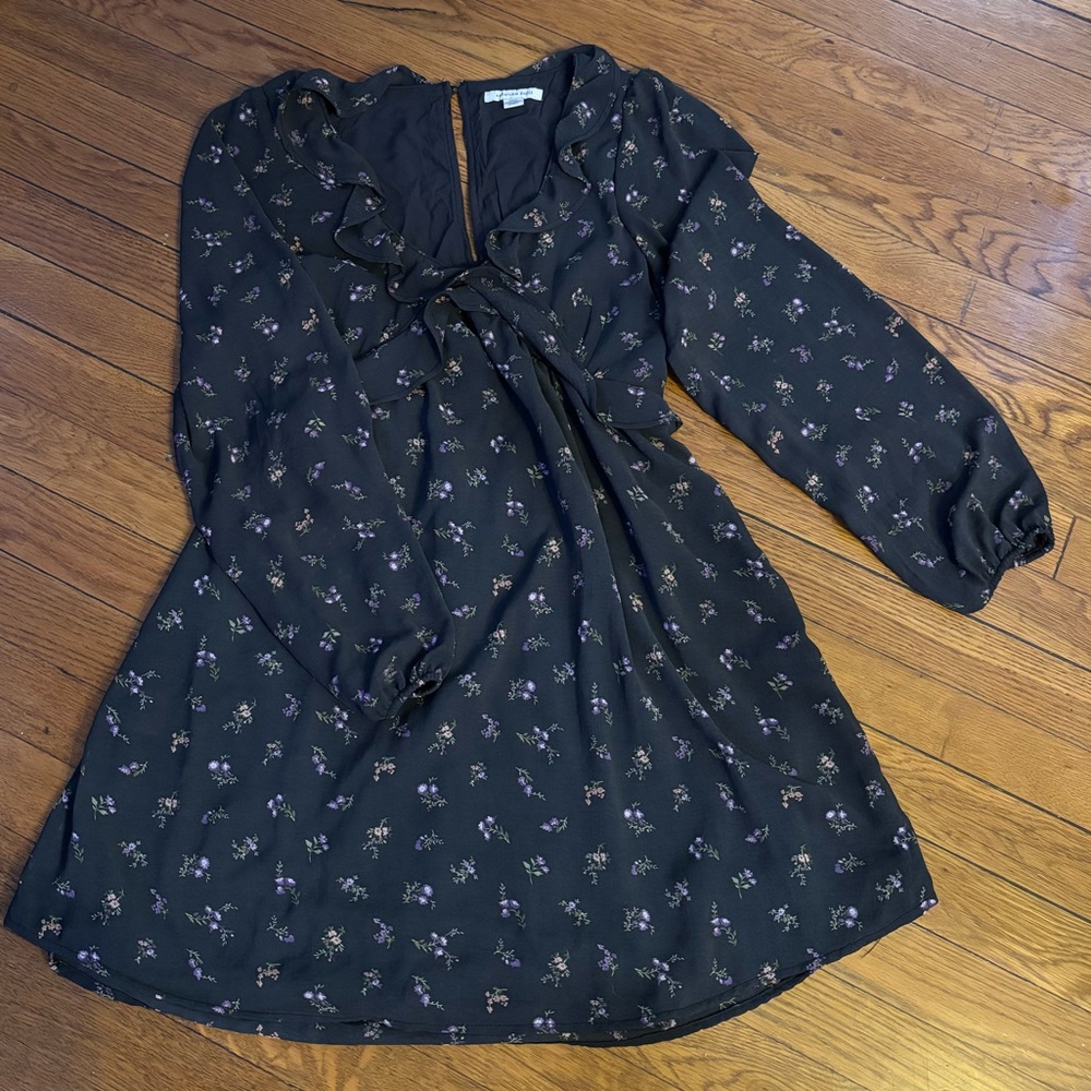 American Eagle floral dress vneck ruffle collar gray purple cottage Small NW/OT